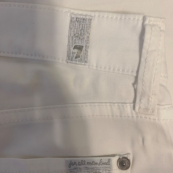 White Bermuda low cut shorts - Picture 6 of 9